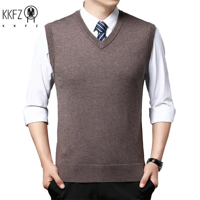 2024 Autumn Winter New Men's Solid Color V-neck Knitted Vest Casual Fashion Warm Sweater Versatile Top